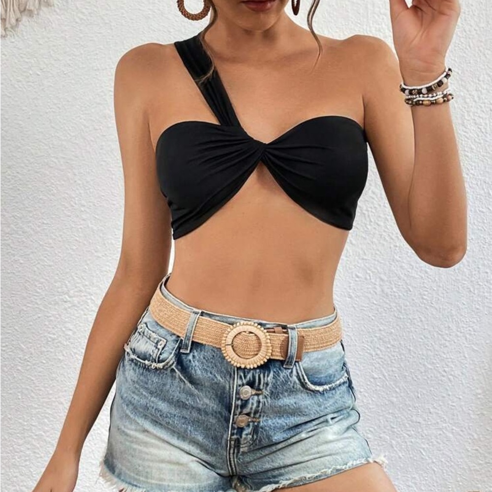One-Shoulder Twist Black Top